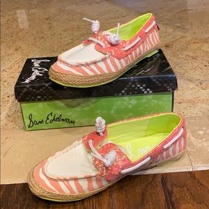Kids boat shoes